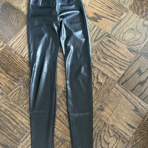 Faux leather legging